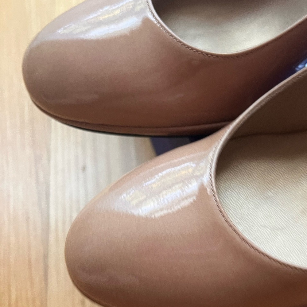 STUART WEITZMAN Pumps - Picture 9 of 10